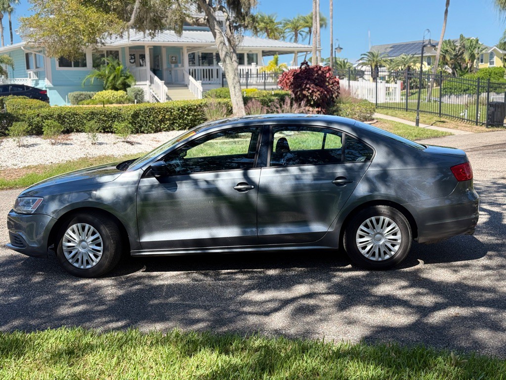 2014 Volkswagen Jetta Image 2