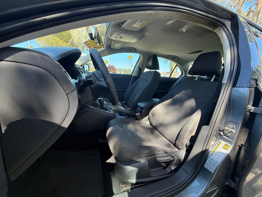 2014 Volkswagen Jetta Image 9