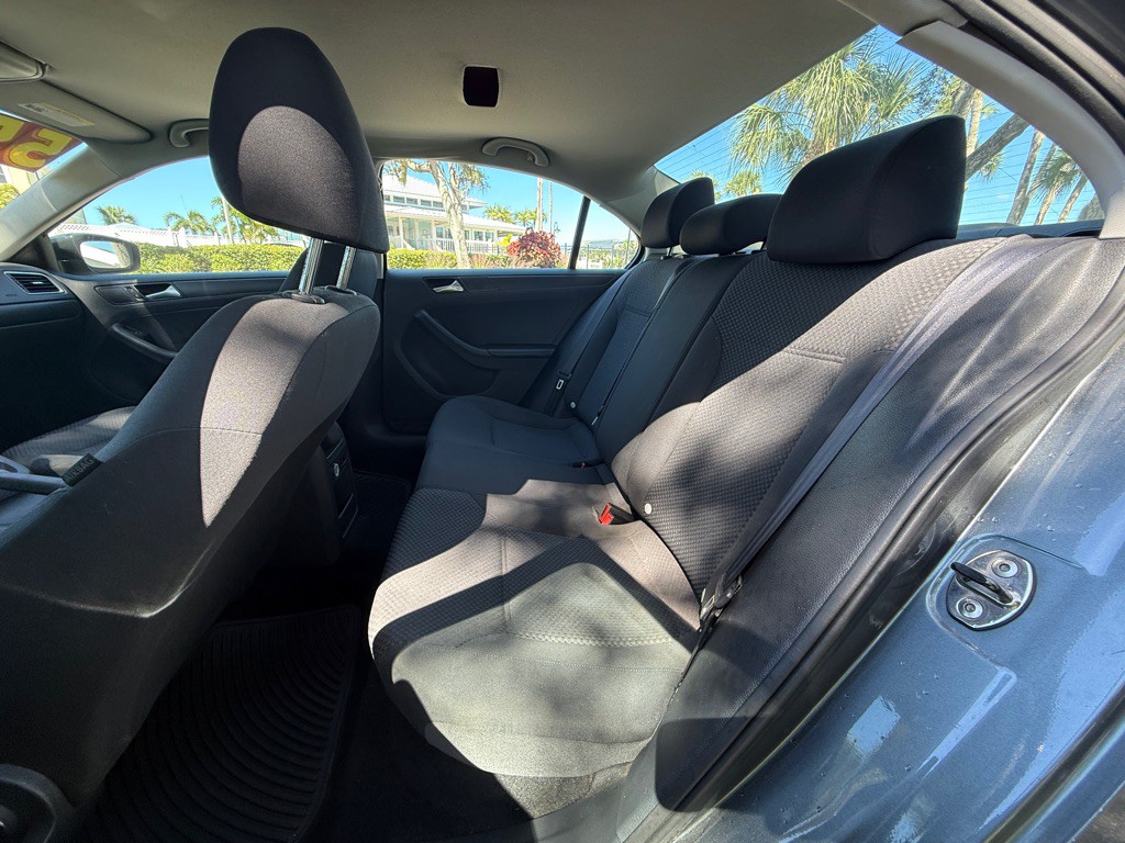 2014 Volkswagen Jetta Image 12