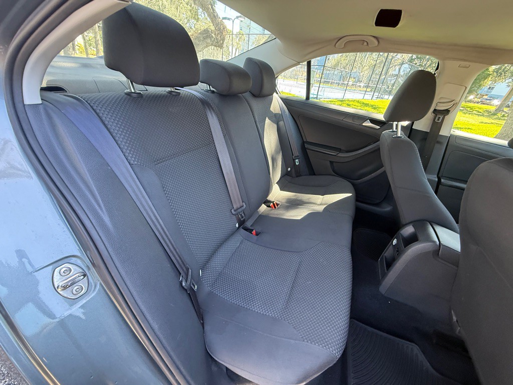 2014 Volkswagen Jetta Image 16