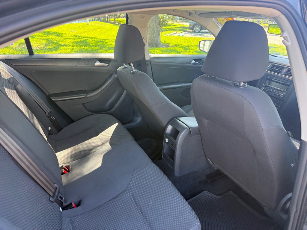 2014 Volkswagen Jetta Image 17