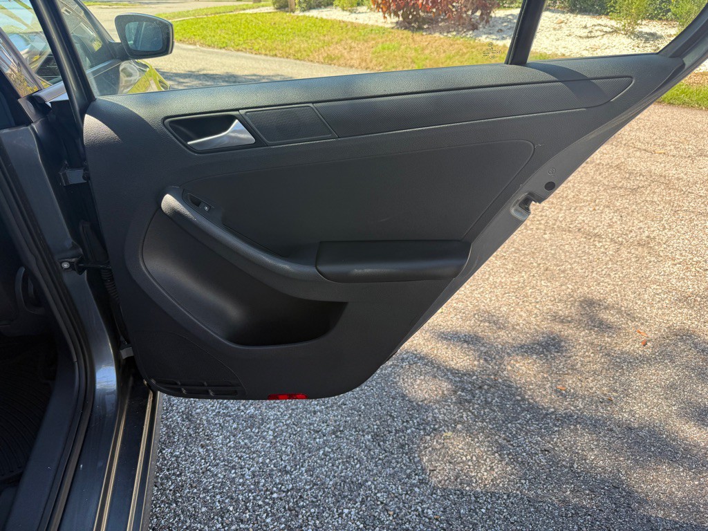2014 Volkswagen Jetta Image 18