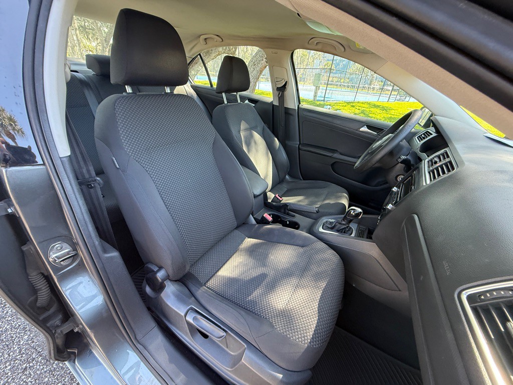 2014 Volkswagen Jetta Image 19
