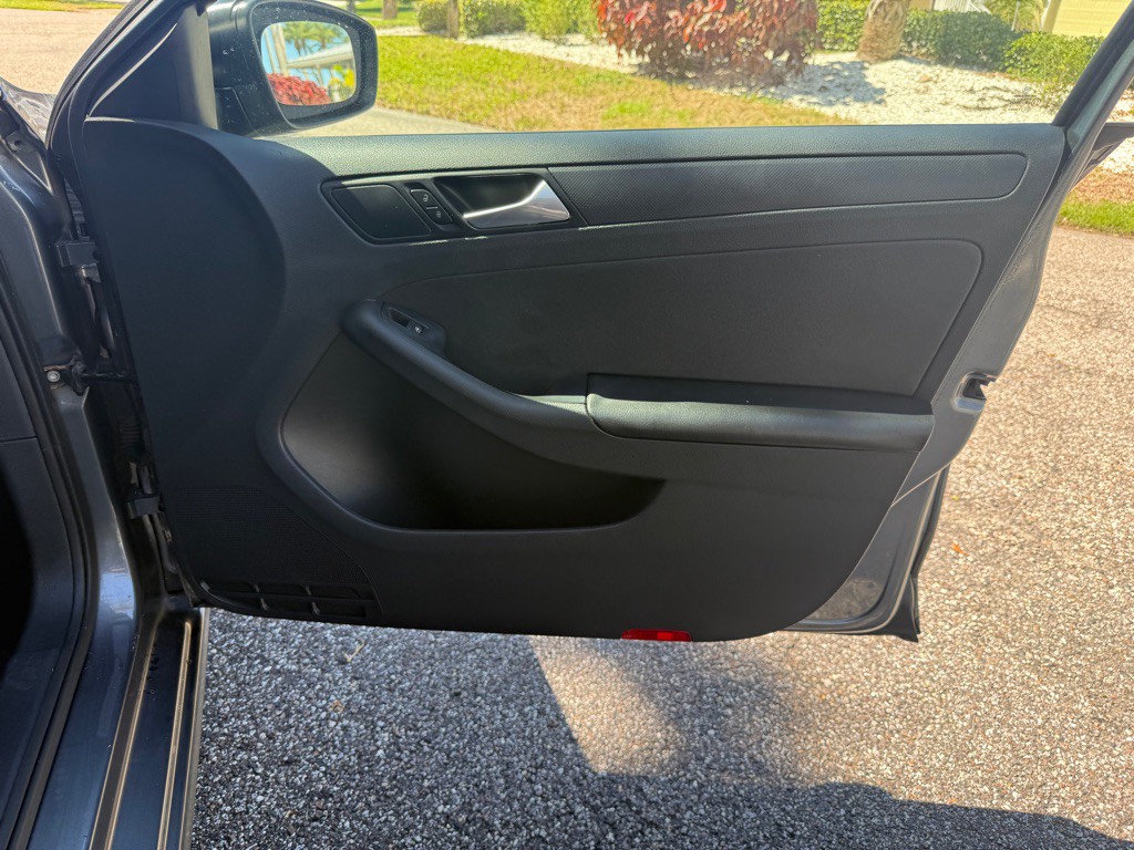 2014 Volkswagen Jetta Image 21