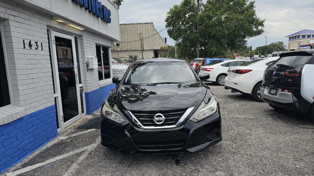 2017 Nissan Altima Image 2