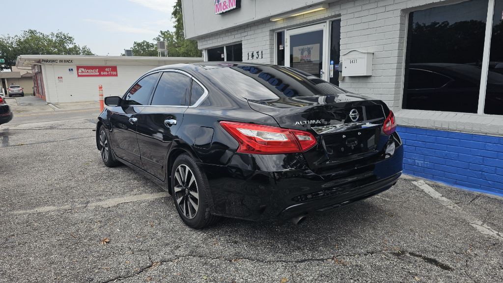 2017 Nissan Altima Image 5