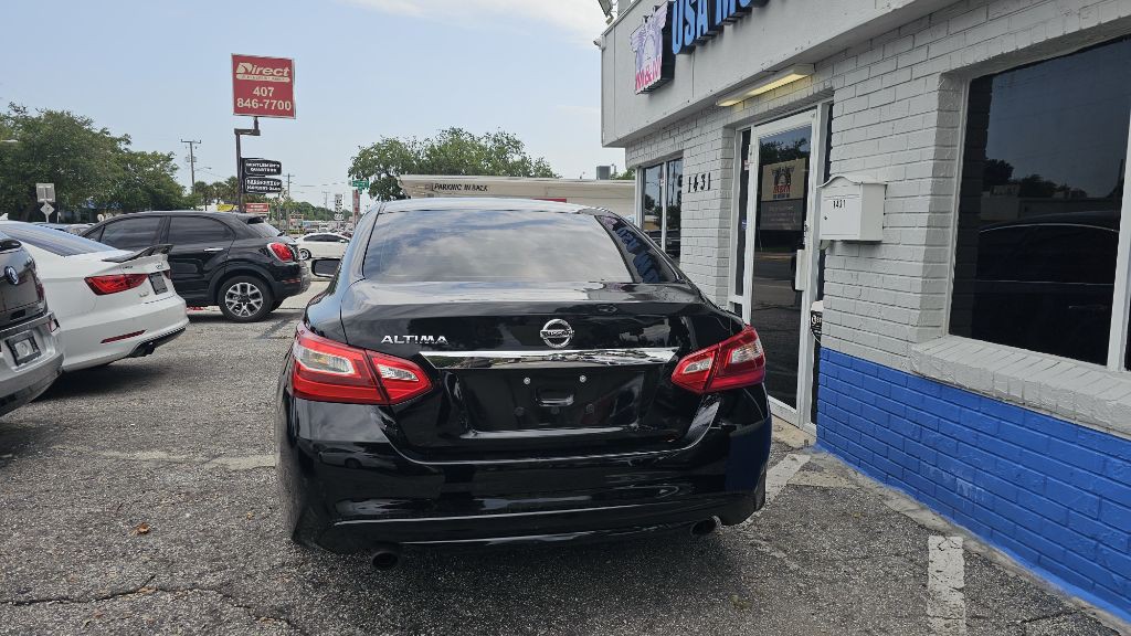 2017 Nissan Altima Image 6