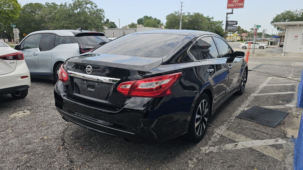 2017 Nissan Altima Image 7