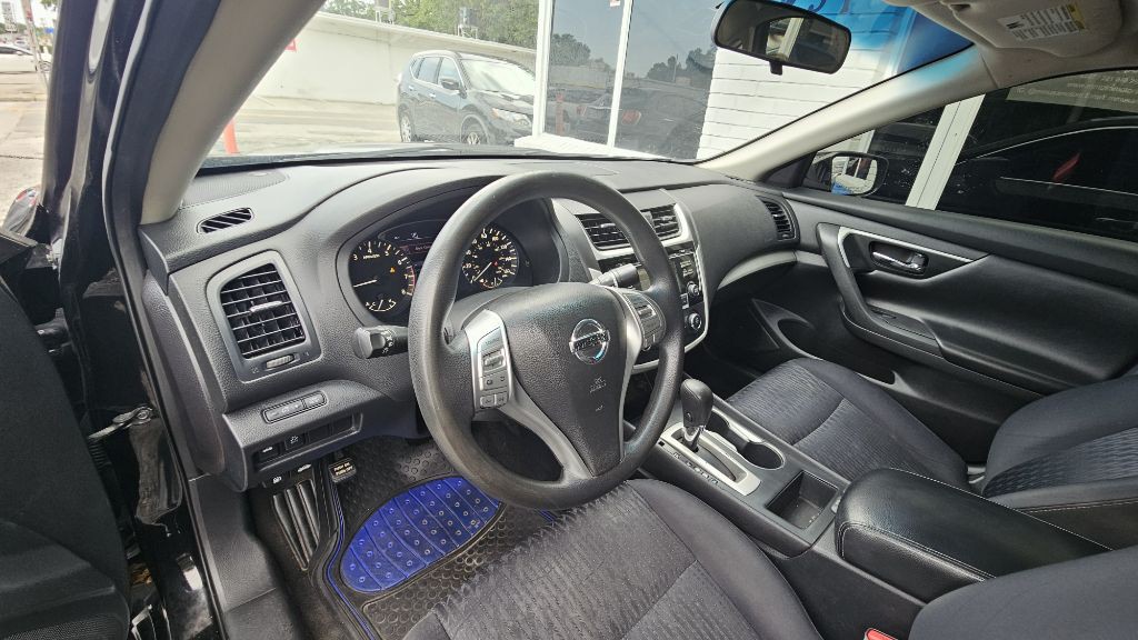 2017 Nissan Altima Image 11