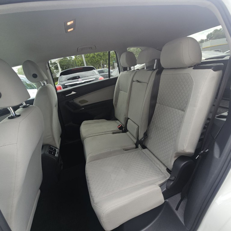 2018 Volkswagen Tiguan Image 18