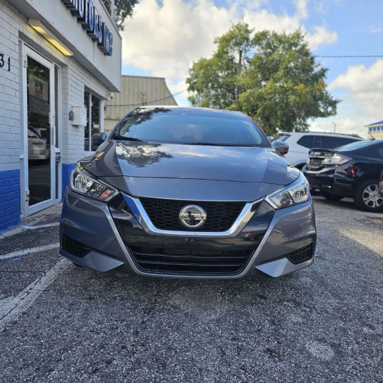 2020 Nissan Versa Image 2