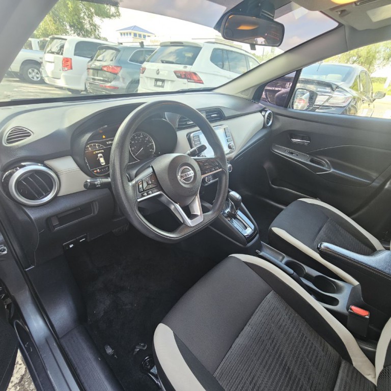 2020 Nissan Versa Image 10