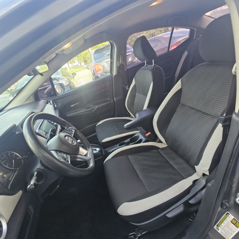 2020 Nissan Versa Image 11