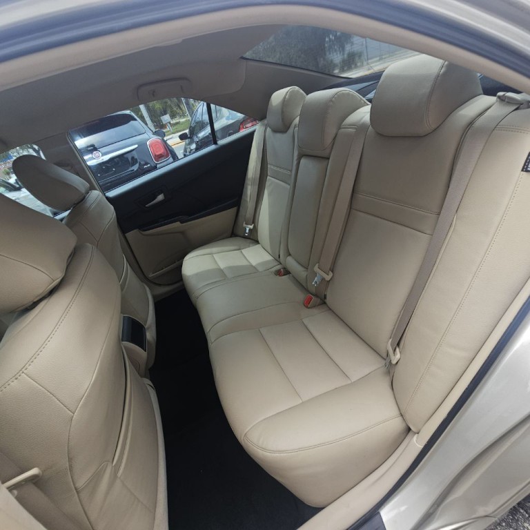 2014 Toyota Camry Image 15