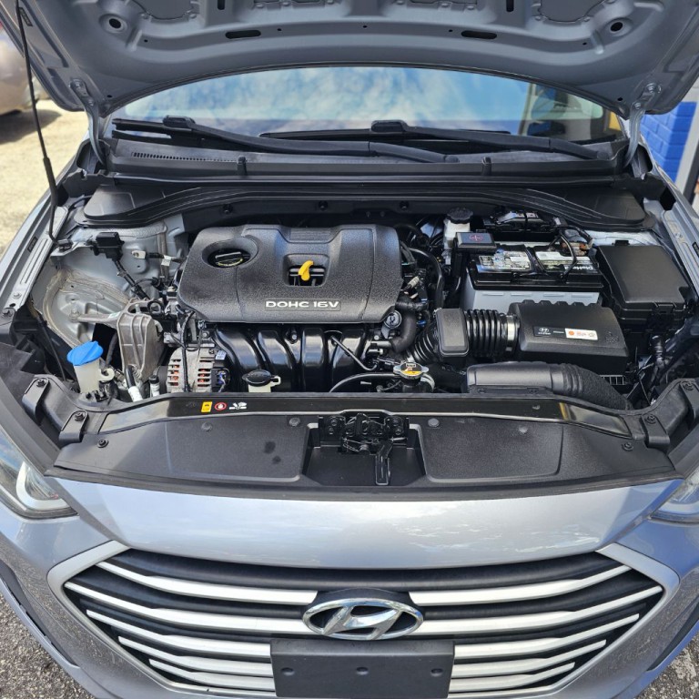 2017 Hyundai Elantra Image 18