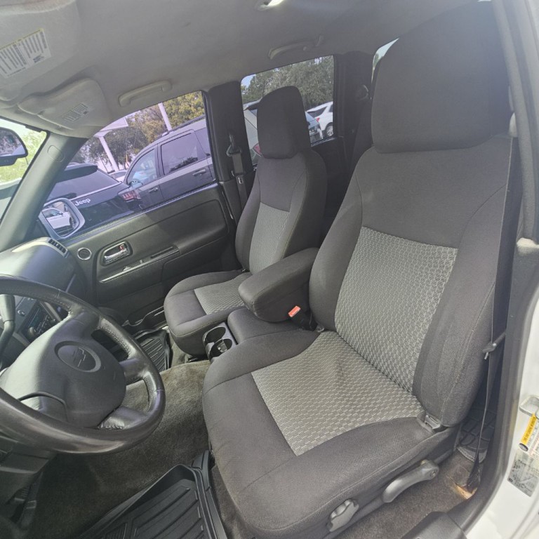2011 Chevrolet Colorado Image 11