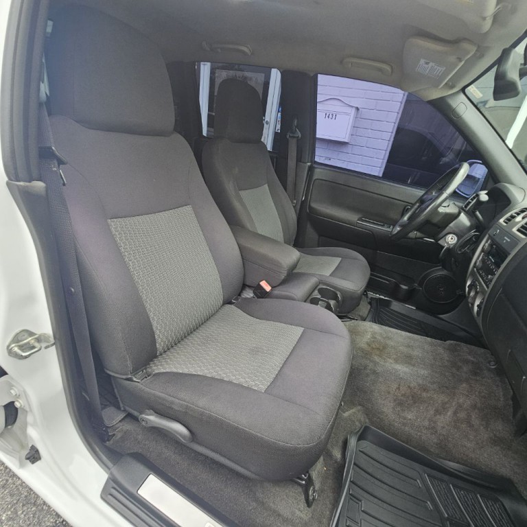 2011 Chevrolet Colorado Image 12