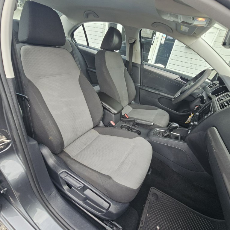 2017 Volkswagen Jetta Image 10