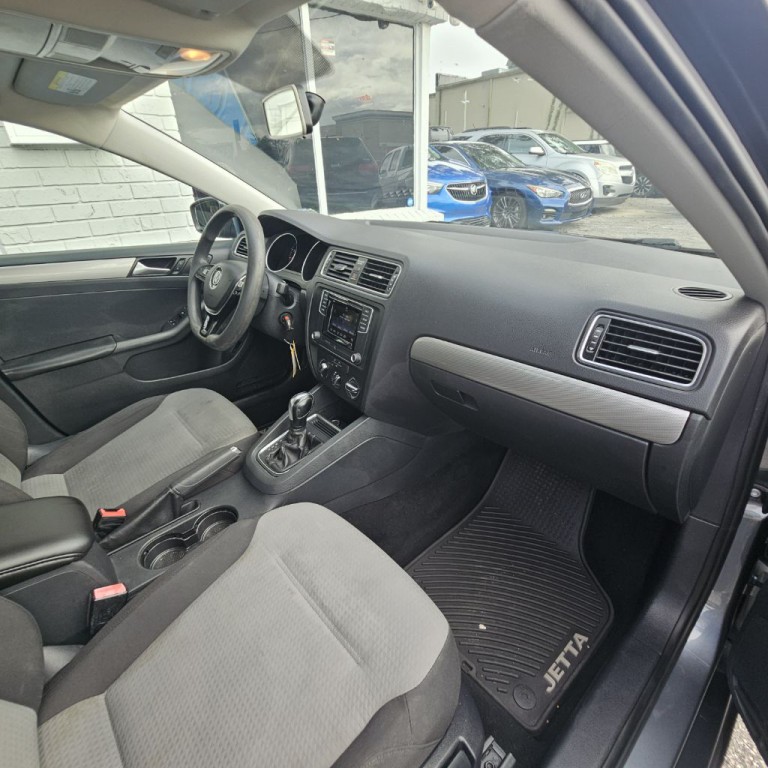 2017 Volkswagen Jetta Image 11