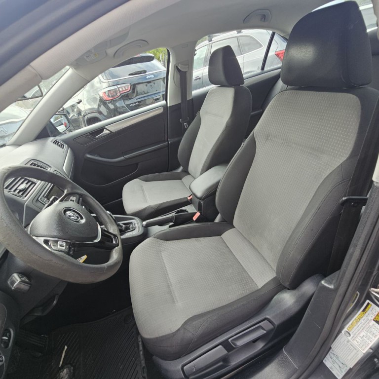 2017 Volkswagen Jetta Image 12