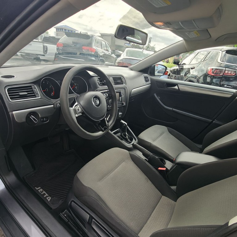 2017 Volkswagen Jetta Image 13