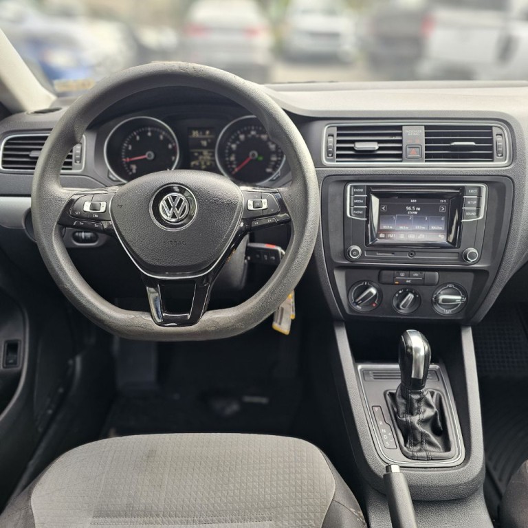 2017 Volkswagen Jetta Image 14