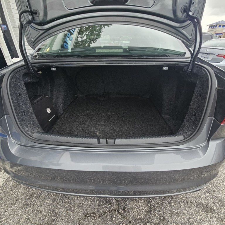 2017 Volkswagen Jetta Image 18