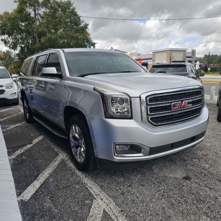 2017 GMC Yukon Image 3