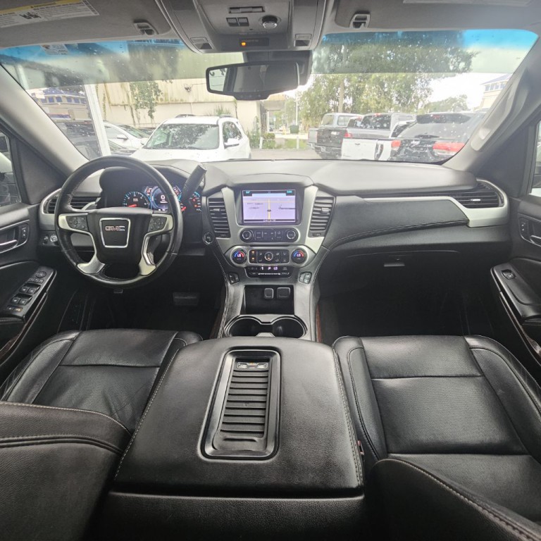 2017 GMC Yukon Image 9