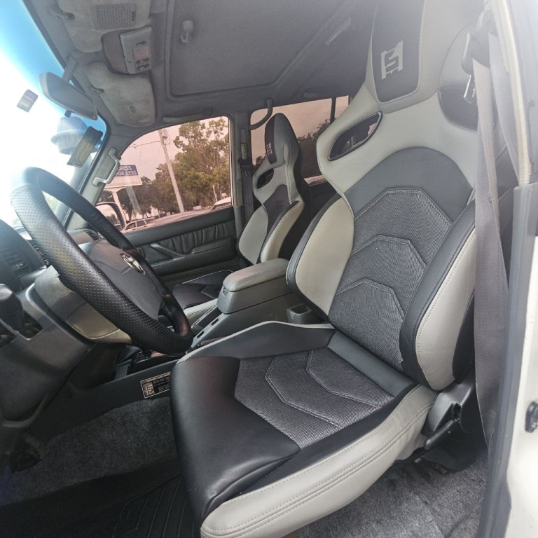 1996 Toyota Land Cruiser Image 34