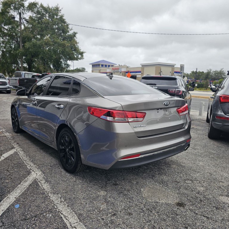 2018 Kia Optima Image 8