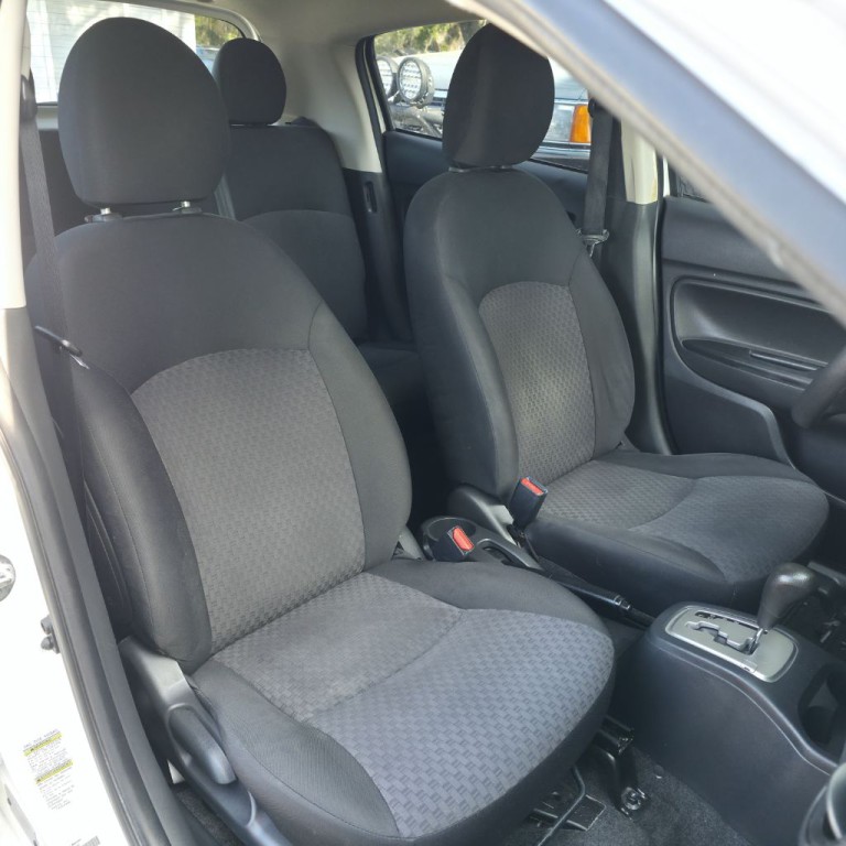 2017 Mitsubishi Mirage Image 12