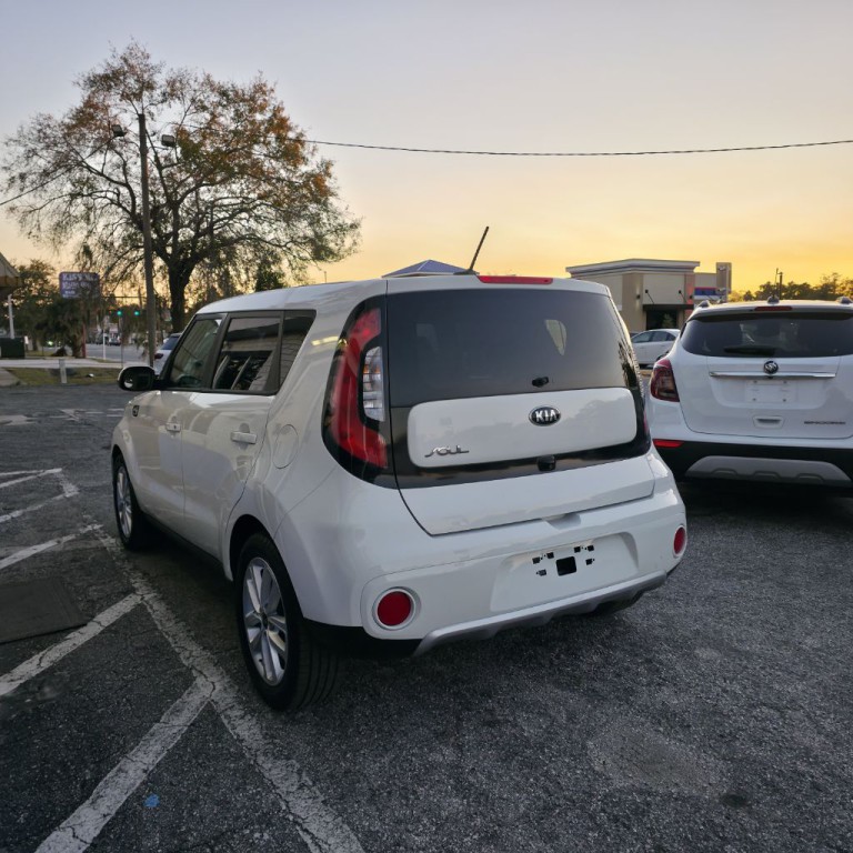 2017 Kia Soul Image 8