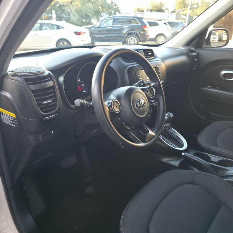 2017 Kia Soul Image 12