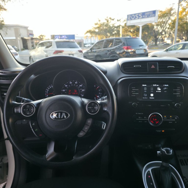 2017 Kia Soul Image 14
