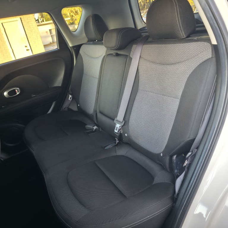 2017 Kia Soul Image 16
