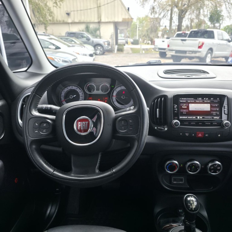 2017 FIAT 500L Image 14
