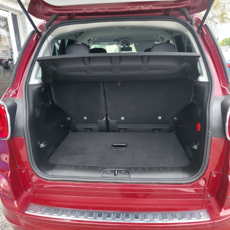 2017 FIAT 500L Image 17