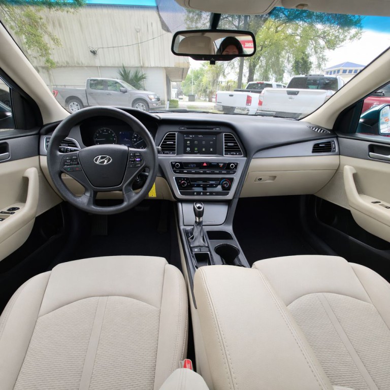 2017 Hyundai Sonata Image 9