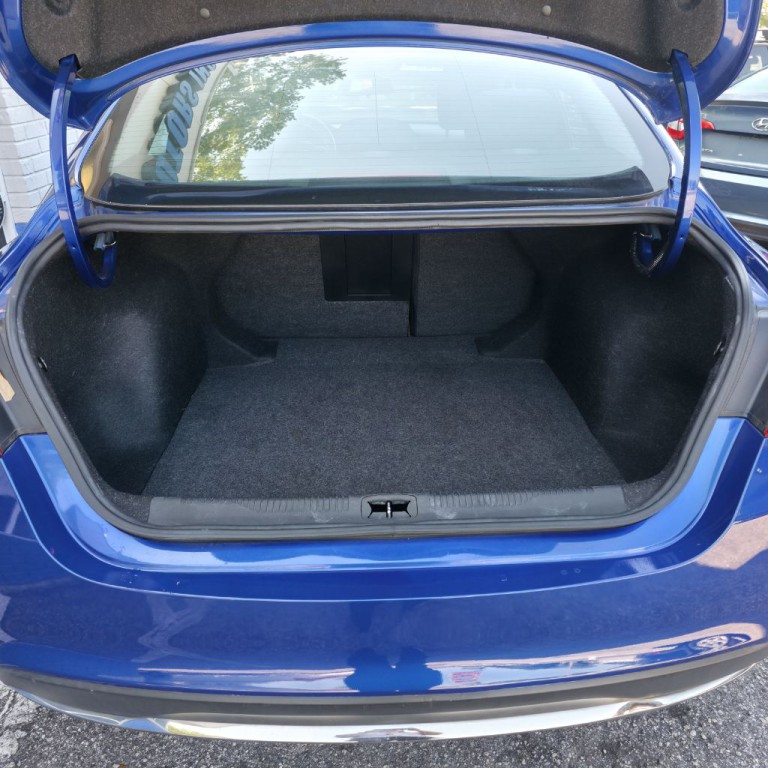 2015 Chrysler 200 Image 18