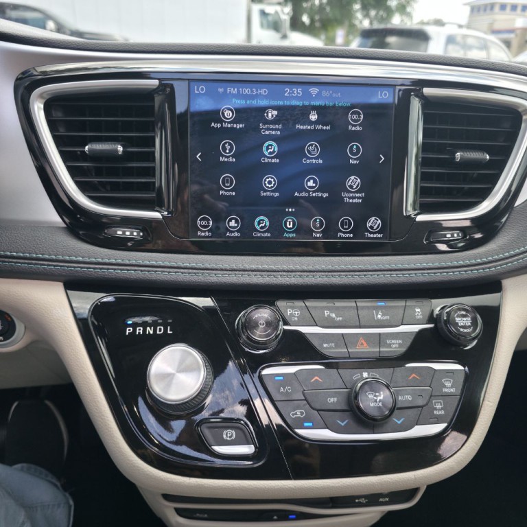 2018 Chrysler Pacifica Image 23