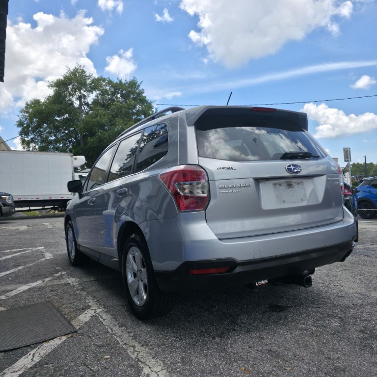 2015 Subaru Forester Image 8
