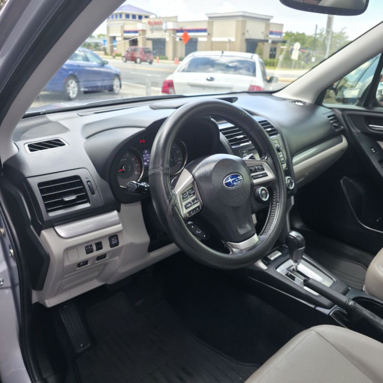 2015 Subaru Forester Image 12