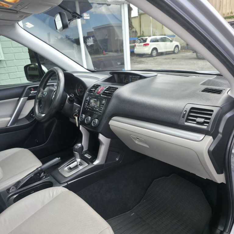 2015 Subaru Forester Image 14