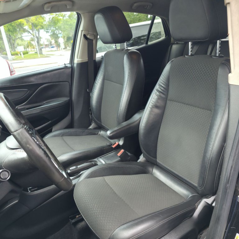 2017 Buick Enclave Image 10