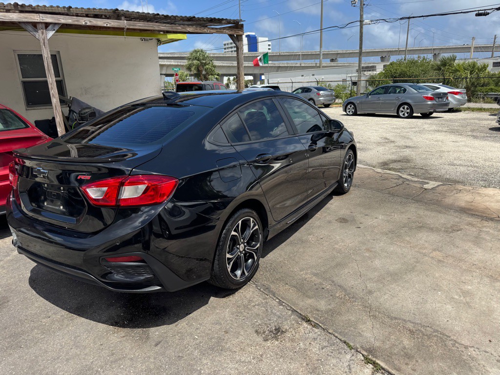 2019 Chevrolet Cruze Image 11