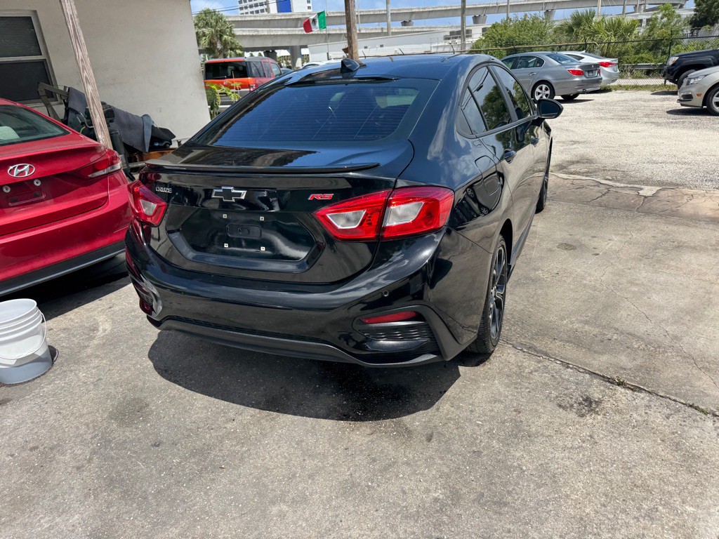 2019 Chevrolet Cruze Image 12