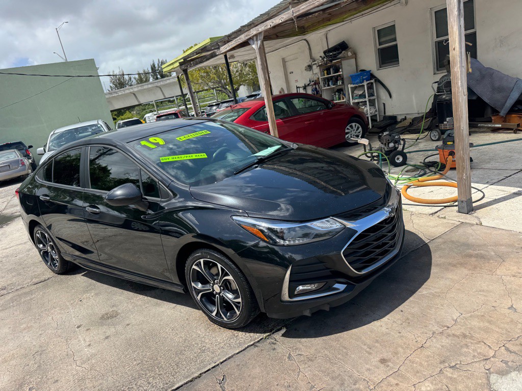 2019 Chevrolet Cruze Image 13