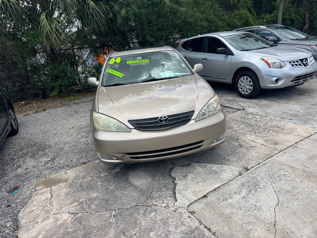 2004 Toyota Camry Image 1