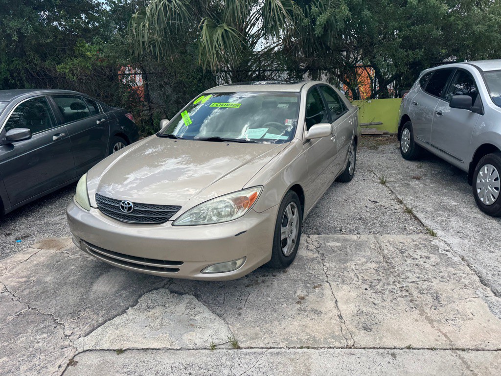 2004 Toyota Camry Image 4